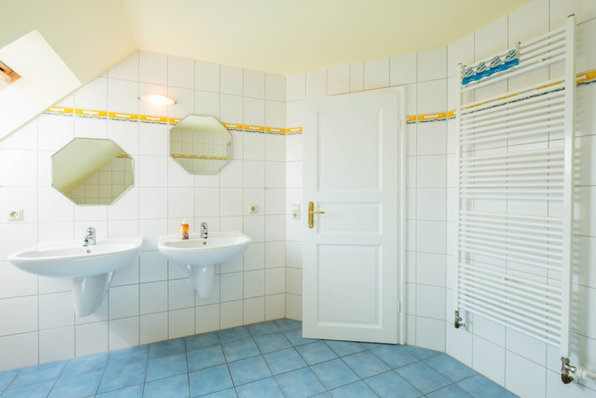 Ferienwohnung in K&uuml;hlungsborn - Am Yachthafen - Bad