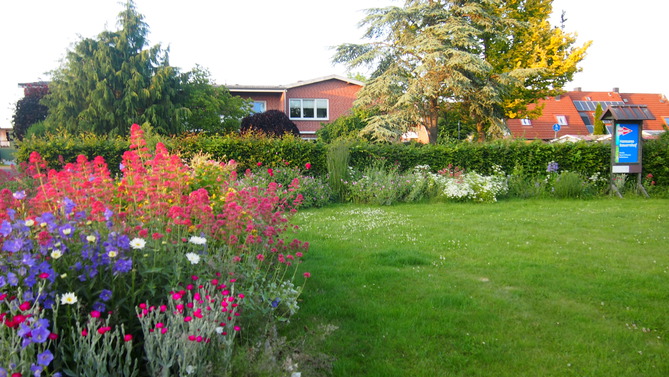 Ferienwohnung in Kellenhusen - Haus Schwoon - Gro&szlig;z&uuml;giger Garten