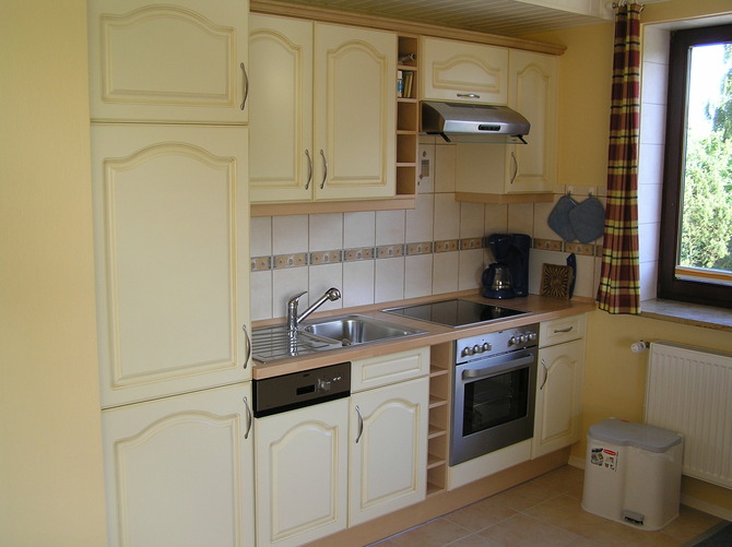 Ferienwohnung in Behrensdorf - Lissis  Appartement - K&uuml;chenzeile