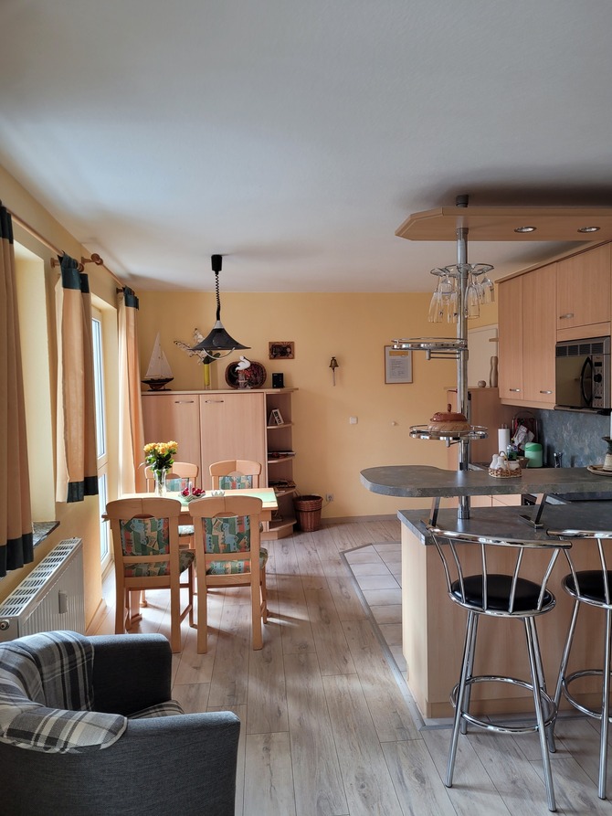 Ferienwohnung in Graal-M&uuml;ritz - Steinh&ouml;fel - Wohnzimmer