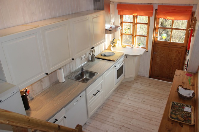 Ferienwohnung in K&uuml;kel&uuml;hn - Ferienhof Bl&ouml;hs - K&uuml;che von oben