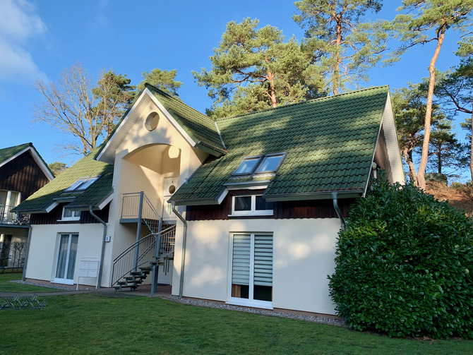Ferienwohnung in Trassenheide - Strandidyl im K&uuml;stenwald - Haus von vorn