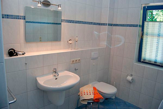 Ferienwohnung in Ostseeheilbad Zingst - Ostseebrise Reetdach II - Bild 8