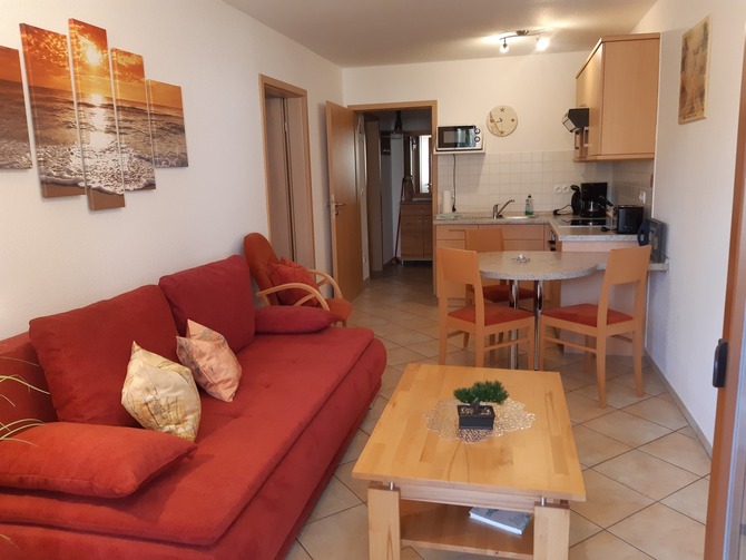 Ferienwohnung in Trassenheide - Seestern-Lilli - Wohnbereich mit Blick zum Flur