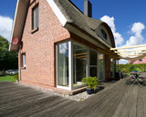 Ferienhaus in Dabitz - Dabitz - Haus mit gro&szlig;z&uuml;giger Holz-Terrasse