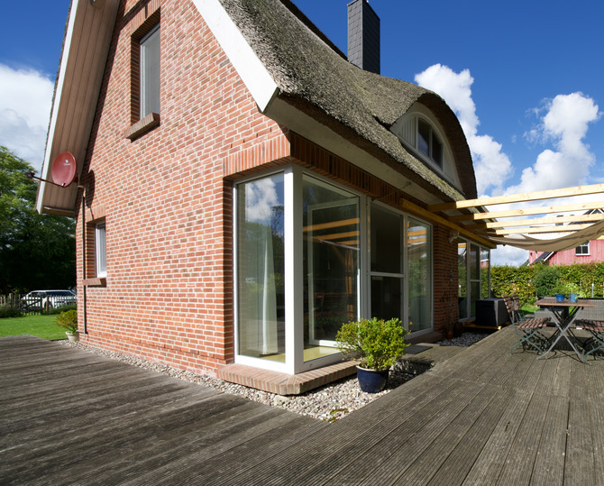Ferienhaus in Dabitz - Dabitz - Haus mit gro&szlig;z&uuml;giger Holz-Terrasse