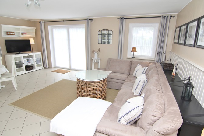 Ferienwohnung in Bresewitz - Landhaus am Bodden - Sofa mit zus&auml;tzlicher Schlaffunktion