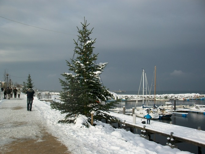 Ferienwohnung in K&uuml;hlungsborn - Strandstrasse-OstSeegarten - 500 Meter bis zum Hafen im Winter-im Sommer auch