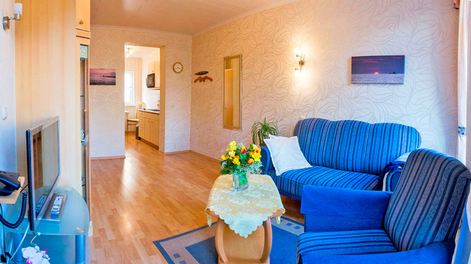 Ferienwohnung in K&uuml;hlungsborn - Ferienhaus zum Strand - helle, lichtdurchflutete R&auml;ume