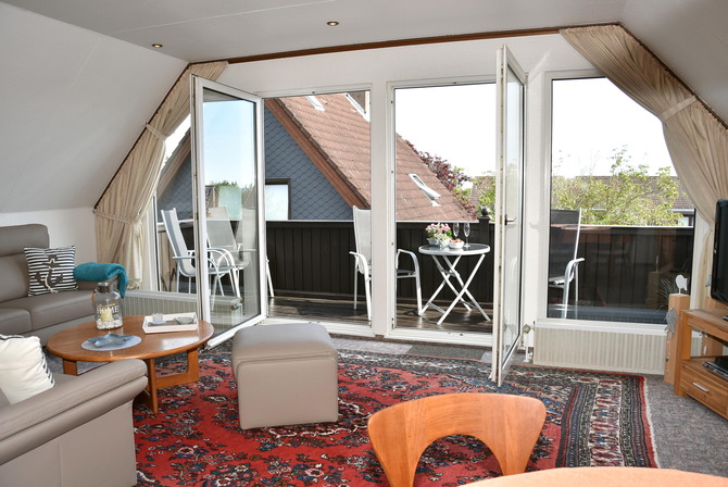 Ferienwohnung in Heiligenhafen - Jan&szlig;en - Wohnraum mit Sonnenbalkon II