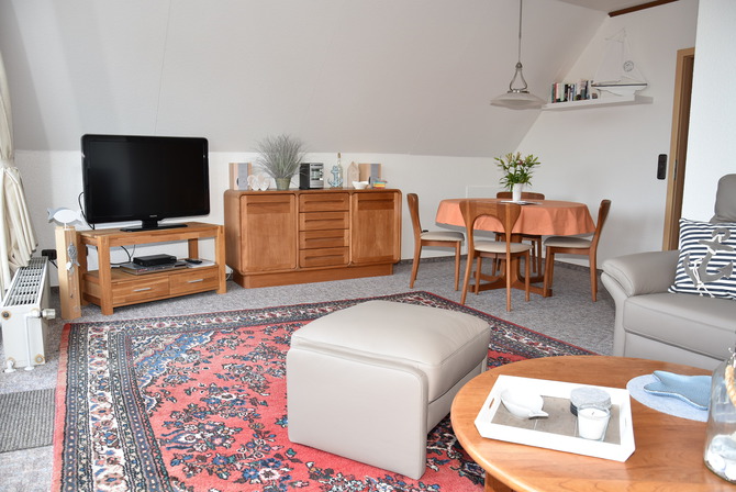 Ferienwohnung in Heiligenhafen - Jan&szlig;en - Wohnraum mit Essplatz