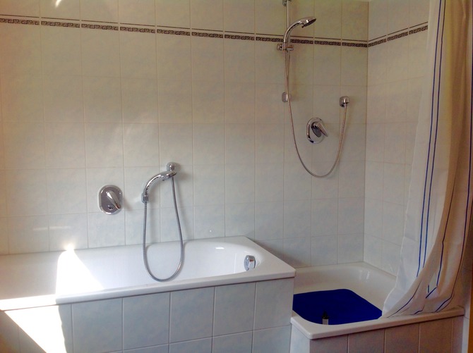 Ferienhaus in Ahrensb&ouml;k - Haus Bienenweide - Bad OG