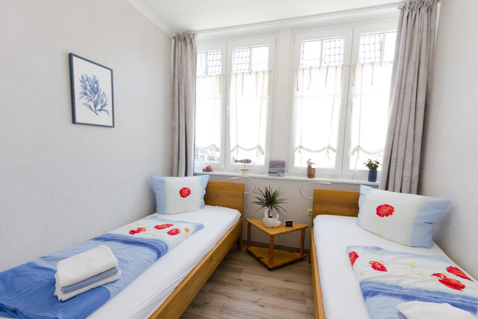 Ferienwohnung in K&uuml;hlungsborn - Ferienhaus zum Strand - orthop&auml;dische Matratzen, H&auml;rte 2 oder 3 w&auml;hlbar