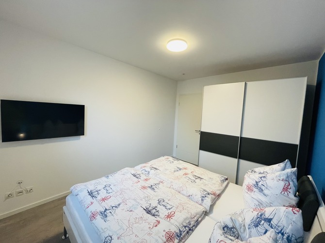 Ferienwohnung in Rostock - Ostsee Ankerplatz - TV und gro&szlig;em Schrank