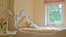 Gut B&uuml;chenau - Ferienwohnung Romantika