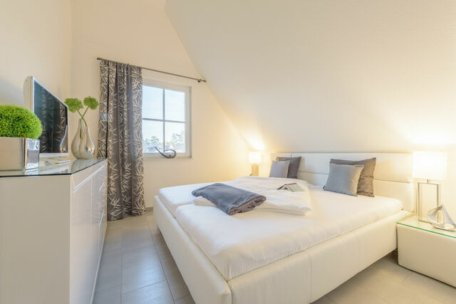 Ferienhaus in Glowe - Traum Reethaus am Meer mit Pool, Sauna & Yoga - Bild 23