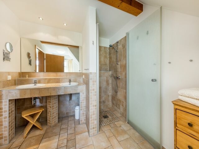 Ferienwohnung in Garz - Fewo OG - R&uuml;genbrise mit Seeblick mit 3 B&auml;dern - Bild 9