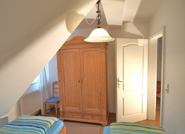 Ferienwohnung in Ostseeheilbad Zingst - Birkmaase 12 Kapit&auml;nshaus Jacqueline 4-Sterne Komfort Maisonette im OG rechts - Bild 11